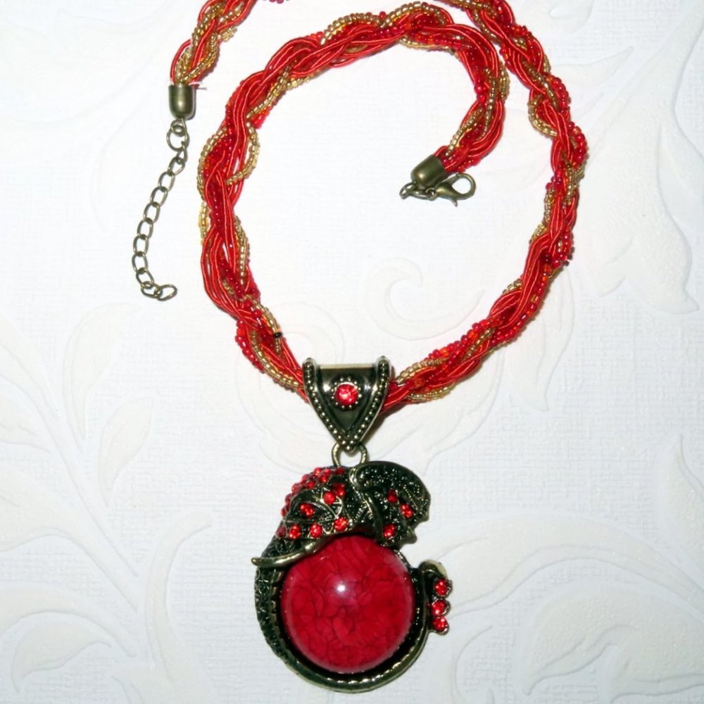 Vintage Rhinestones Pendant Necklace • Seed Beads • Bohemian Style • Elephants